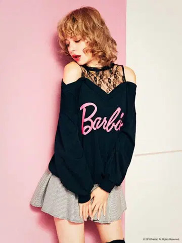 Barbie 레이스 포함 오프숄더 트레이닝복