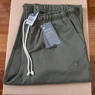 [ 미사용 새상품 ] 뉴발란스 스웨트 팬츠