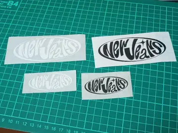 NEWJEANS 로고 스티커 커팅 스티커