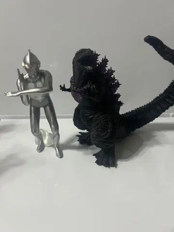 고질라 울트라맨 피규어 2체 묶음 판매