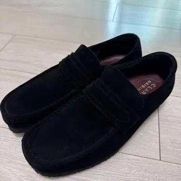 Clarks 스웨이드 로퍼