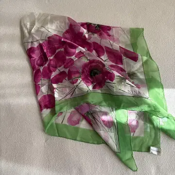 NINA RICCI 니나리치 꽃무늬 대형 실크 스카프