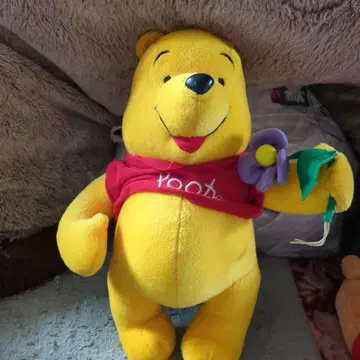 푸우 봉제 인형 빨간색 셔츠