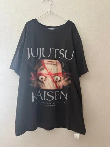 [레어] BEAMS 주술회전 T셔츠 고죠 사토루 M사이즈