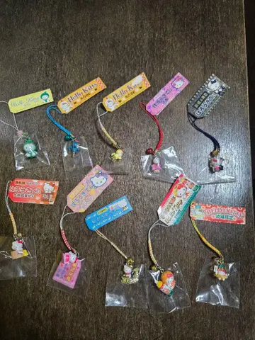 레어 지역 한정 키티 스트랩 10개 묶음