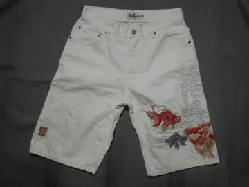 카라쿠리타마시 일본풍 패턴 금붕어 자수 남성용 W32 숏팬츠 화이트