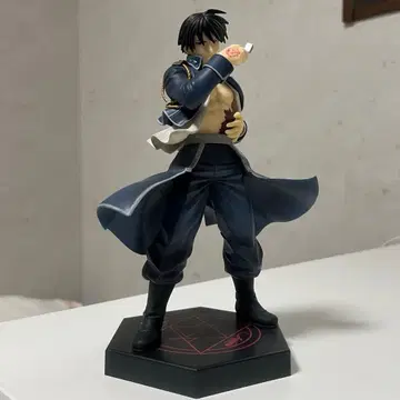 강철의 연금술사 로이 머스탱 피규어