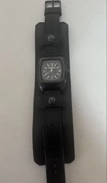 Nixon 블랙 가죽 시계