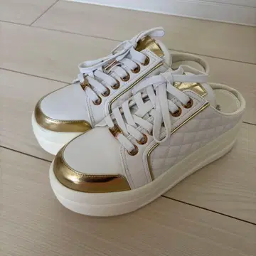 미사용 새상품 Rady 통굽 스니커즈 뮬 스니커즈 샌들 화이트