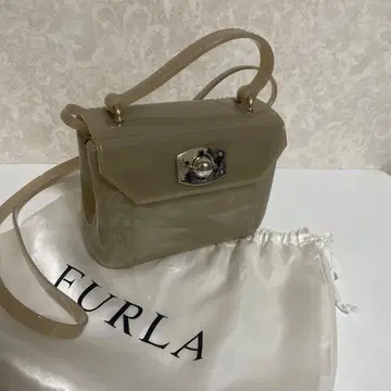 FURLA 베이지 캔디 백 수납 가방 포함