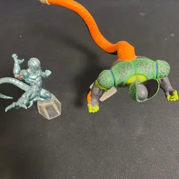 드래곤볼 피규어 셀 메탈 쿠우라