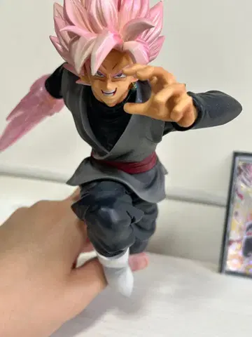 오공 블랙 로제 받침대 결품 드래곤볼 히어로즈 카드 포함