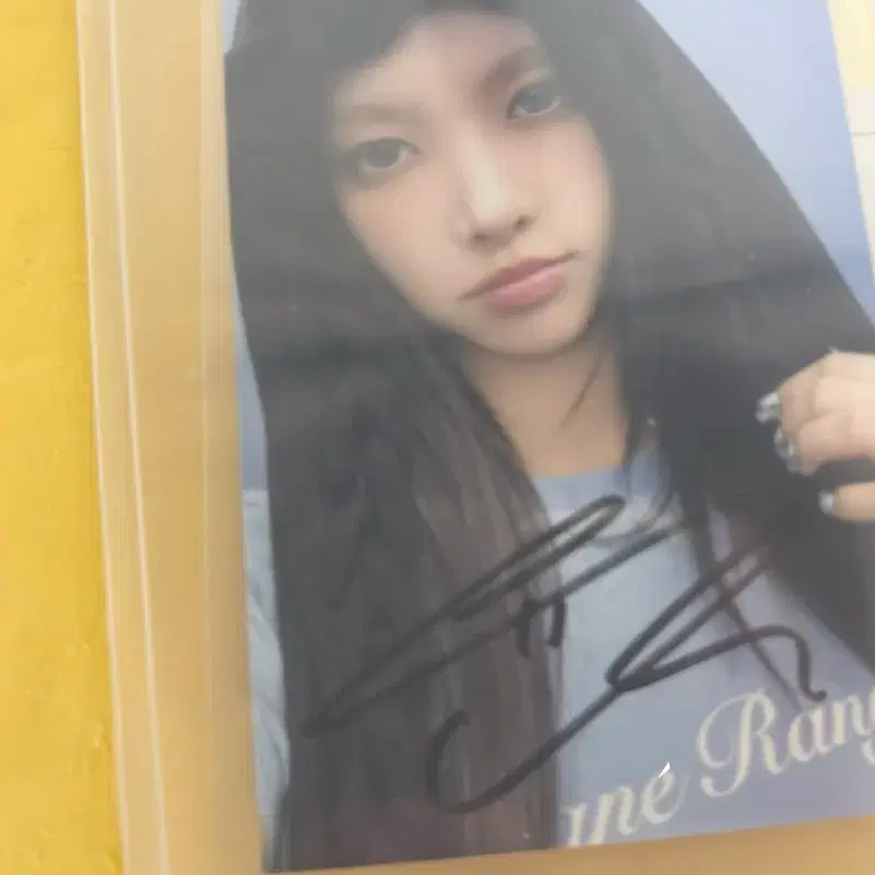 Illit Wonhee Photoism sign wts on Bunjang Global Site.