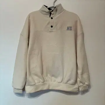 크림색 플리스 자켓 하이넥