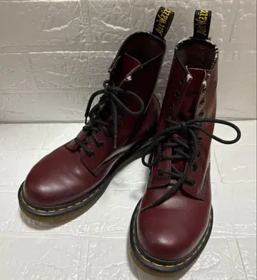 [ 스테디셀러 ] 닥터마틴 8홀 부츠 체리 레드 UK5 ( 24cm )