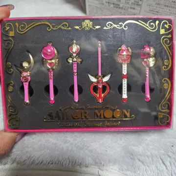 세일러문 25주년 기념 역대 낚싯대 6개 세트