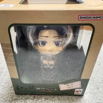 [진격의 거인] 룩업 리바이 피규어