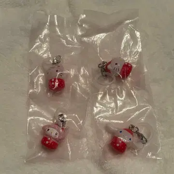 산리오 딸기 메지루시 액세서리