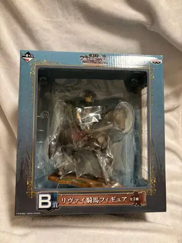 진격의 거인 리바이 기마 피규어