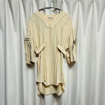 AKIKOAOKI 아키코아오키 벌룬 슬리브 상의 화이트