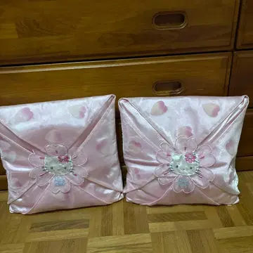 헬로키티 벚꽃 핑크 쿠션 2개 세트