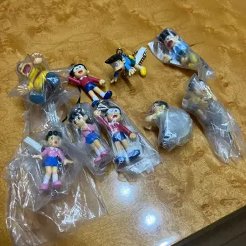 스네오, 퉁퉁이, 진구(노비타) 피규어 스트랩 9개 세트