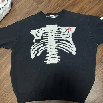 9090 스켈레톤 니트