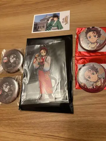 귀멸의 칼날 카마도 탄지로 말띠 아크릴 스탠드 캔뱃지 / 다이닝 캔뱃지