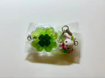 시크릿 클로버 스트랩 시로 우사