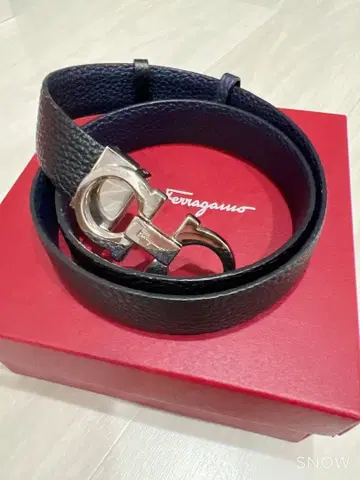 Salvatore Ferragamo 네이비 가죽 벨트
