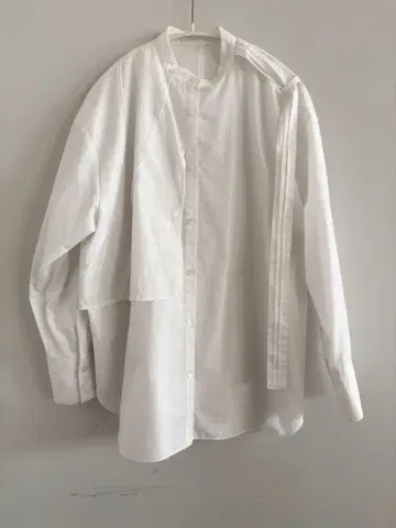 MEER. 셔츠 SHOULDER BELT LAYERED SHIRT 화이트