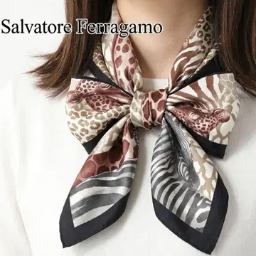 P796 미사용 새상품 살바토레 페라가모 애니멀 무늬 스카프 여성용