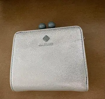 [ 새상품 ] JILL STUART 아이스 블루 접이식 지갑