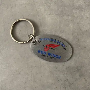 RED WING METAL KEYCHAIN