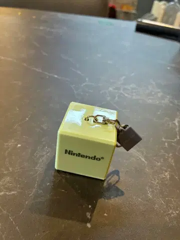 닌텐도 뮤지엄 기동음 키링 게임보이