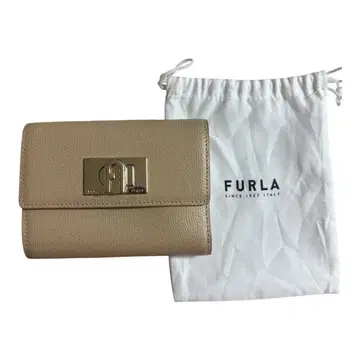 FURLA 베이지 3단 폴더형 지갑 수납 가방 포함