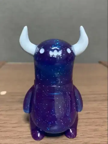 위의 하늘 괴수 보 박스 토이 별하늘