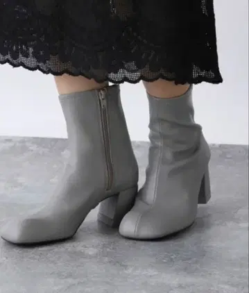 [ 새상품 ] JEANASIS 오블리크 투 STR 부츠