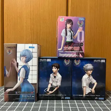 에반게리온 피규어 모음