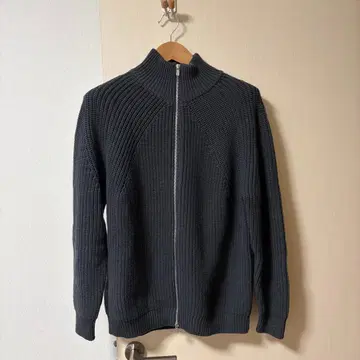 BATONER 다크 그레이 그린 드라이버 니트