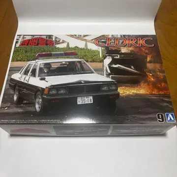 아오시마, 서부경찰, CEDRIC 경찰 차량 모델 키트 1/24 프라모델