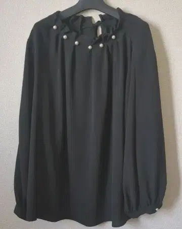 [새상품 4XL] 봄색 프릴 넥 블라우스 BLACK 버튼 고급 포멀