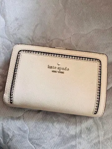케이트 스페이드 아이보리 접이식 지갑