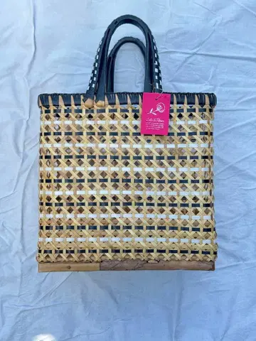 블랙 스트라이프 핸들 바스켓백 새상품