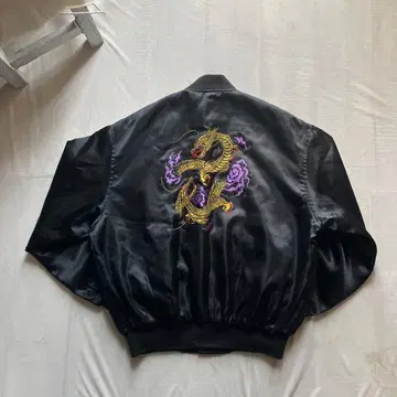 k.yoshihiro / 짧은 기장 스카잔 블랙 용 자수 vintage