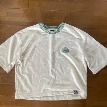 미세스 그린애플 GU 티셔츠