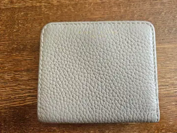 MARC JACOBS 베이지 이단 접이식 지갑