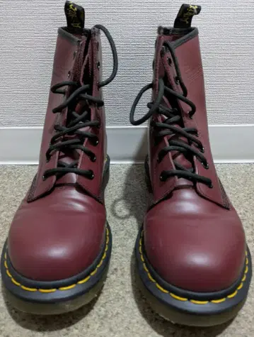 닥터마틴 8홀 UK5/US7/EU38