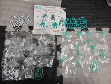 모빌슈트 앙상블 하츠네 미쿠 자쿠 건담