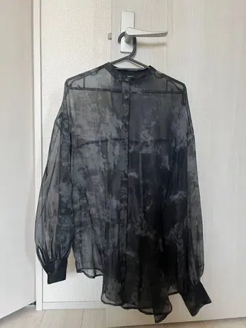 who's who gallery 시어 셔츠 얼룩 염색 스탠드 카라 셔츠